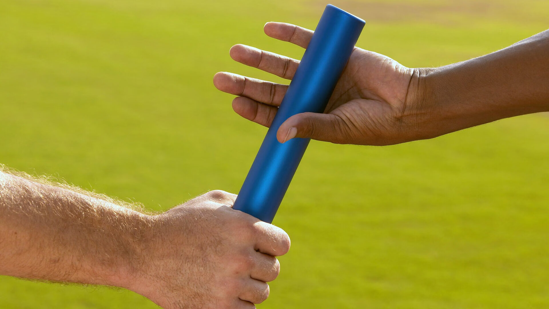 “英超战场火热，追逐冠军不言放弃”，英超争4